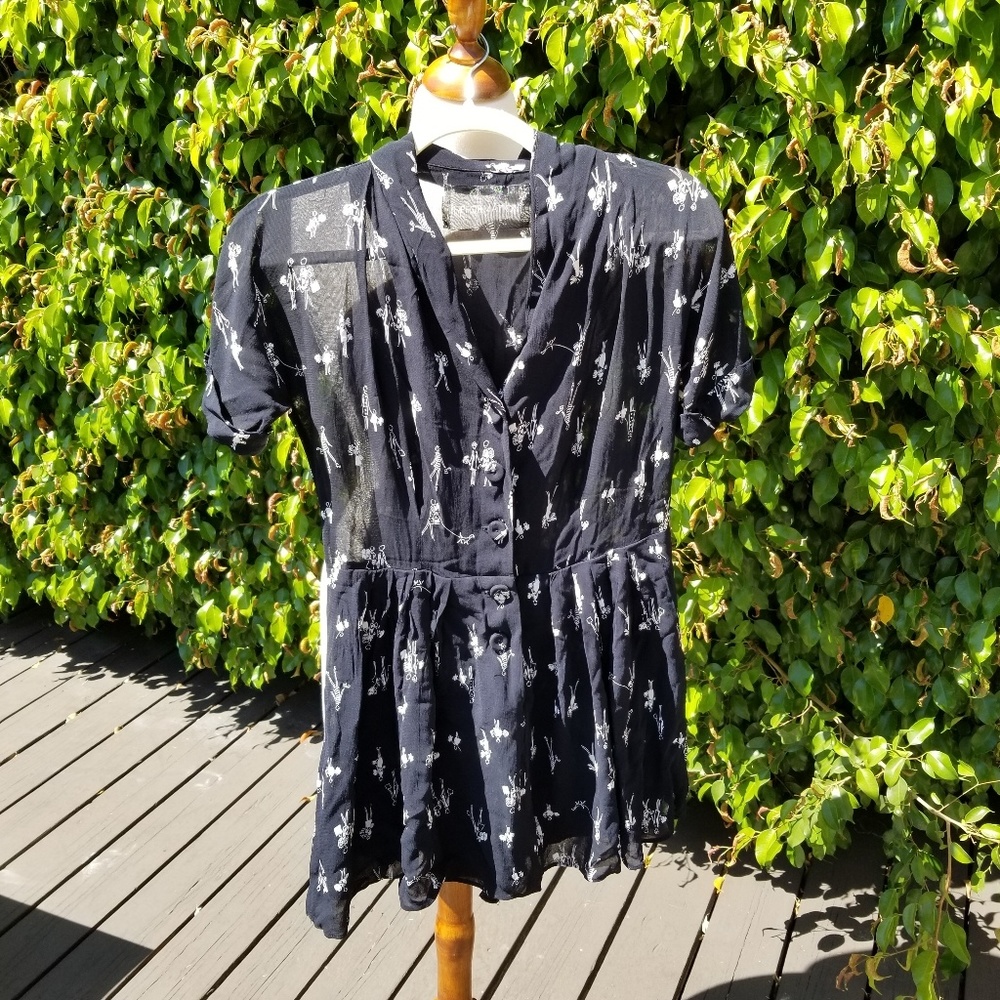 Reformation navy romper size Small